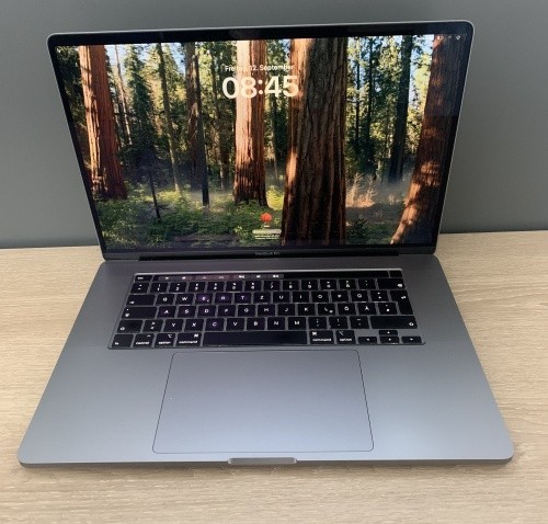 Macbook pro a2141 i9 9880h - 16",