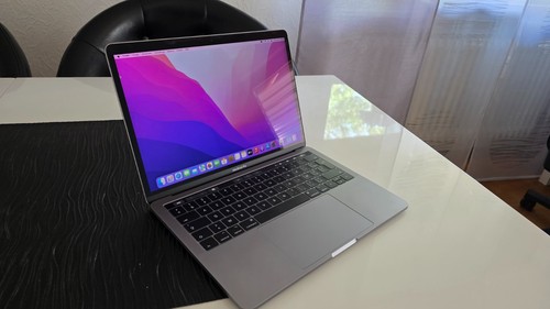 Apple macbook pro 2017 - 13",