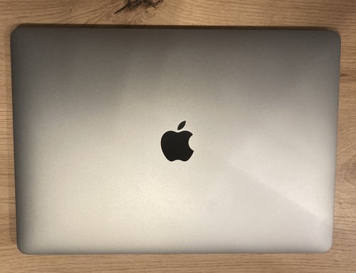 Macbook air retina - 13", (2020)